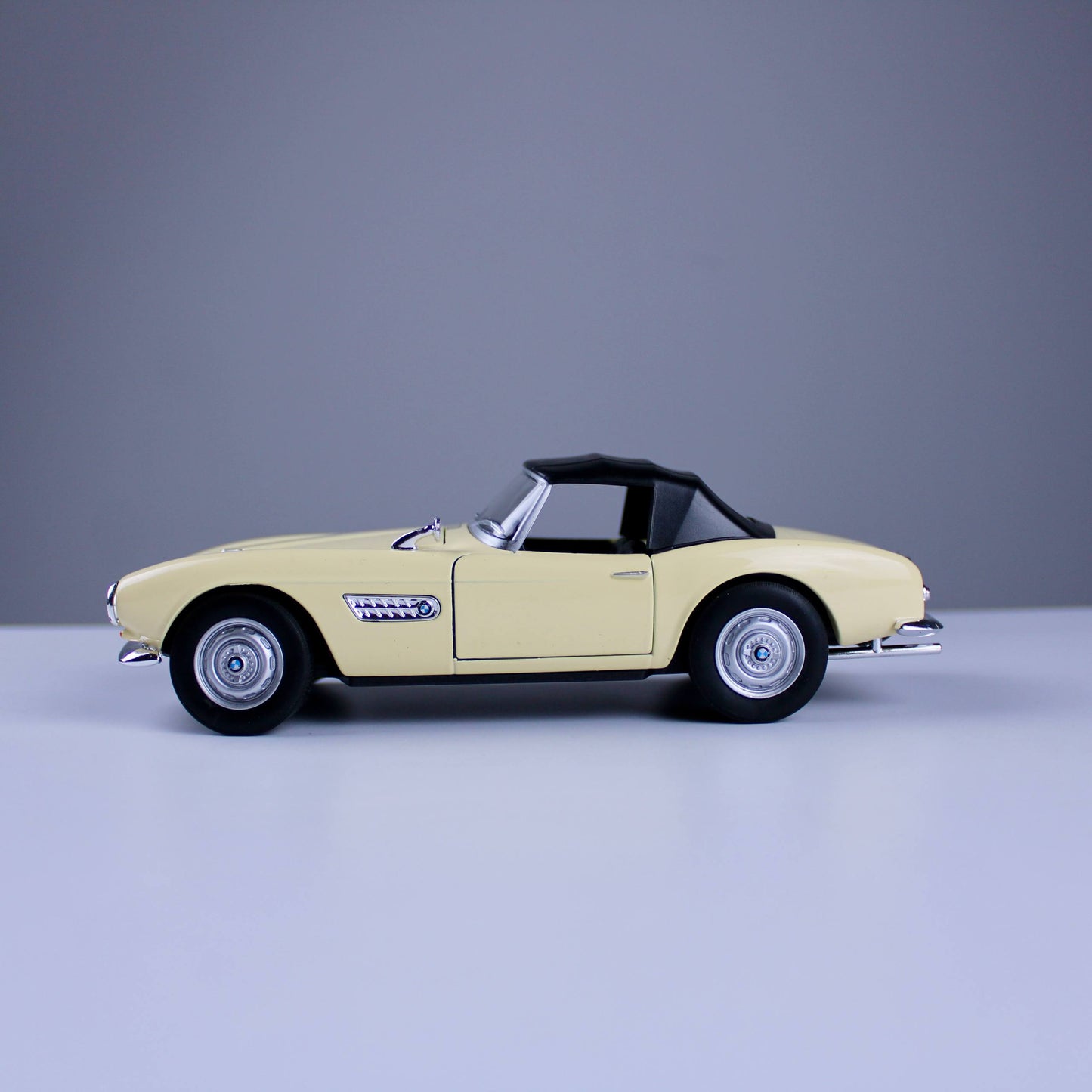 BMW 507 Classic Die-Cast Model Car