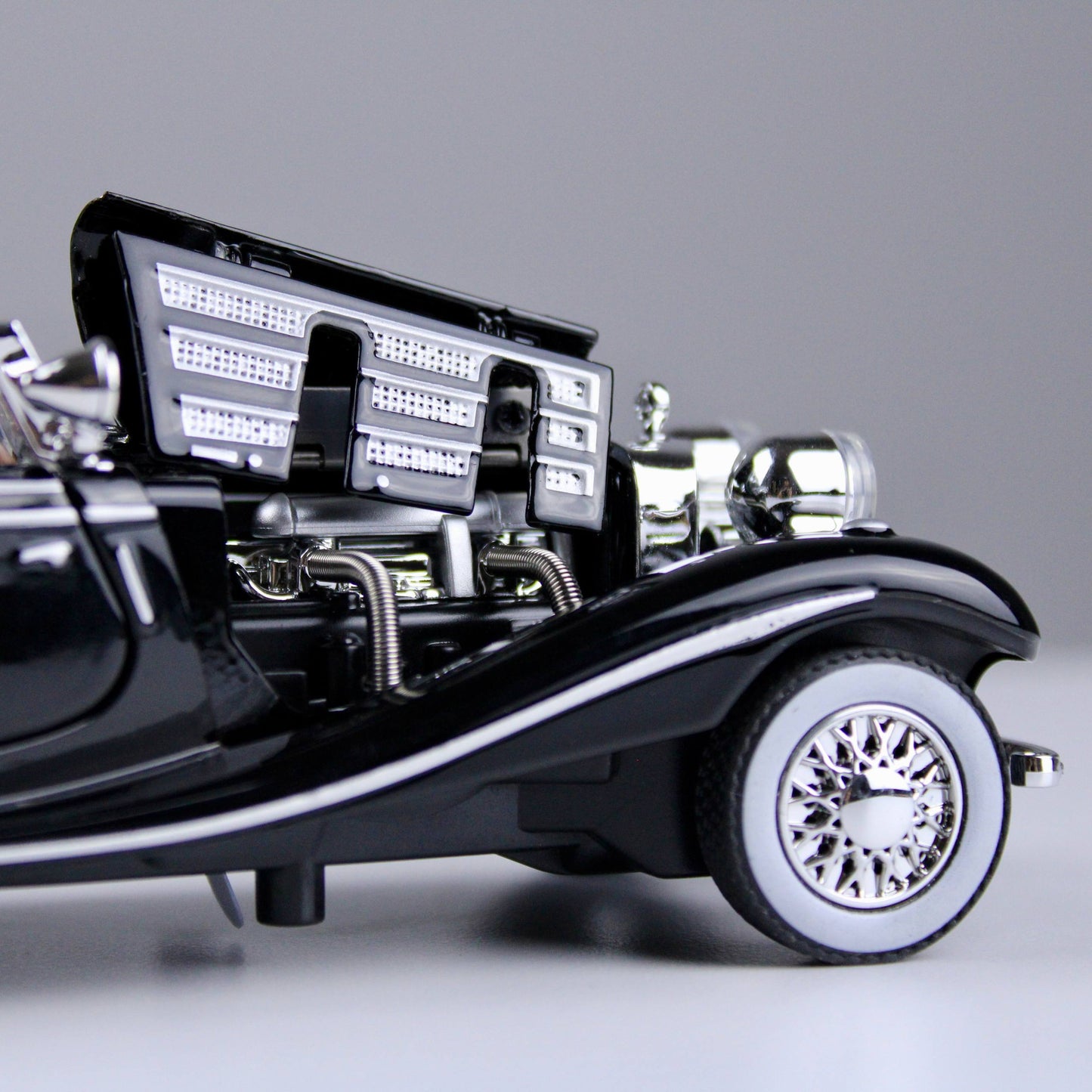Mercedes-Benz 500K 1933 Die-Cast Model Car