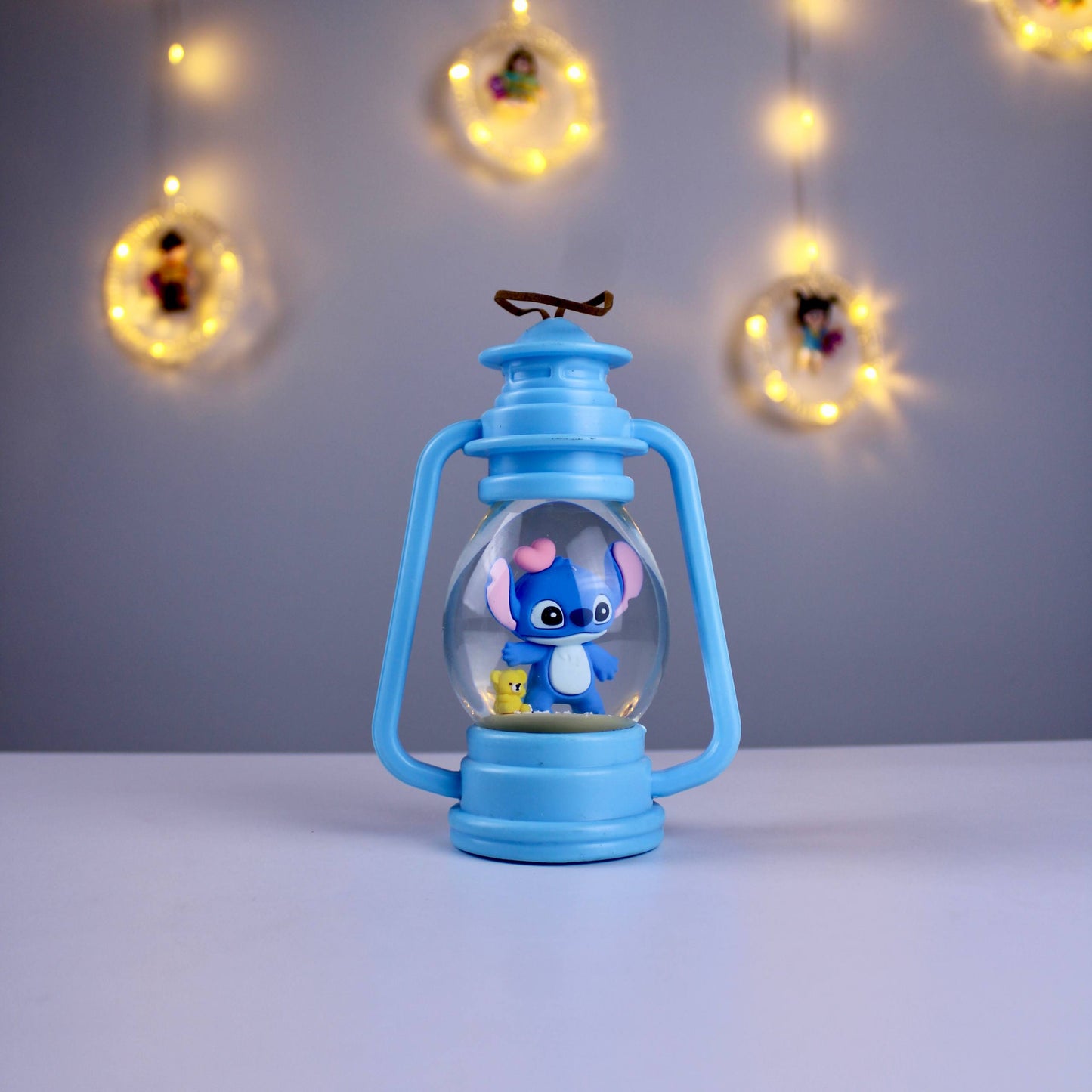 Oil-Style Character Lantern – Stitch & Corty
