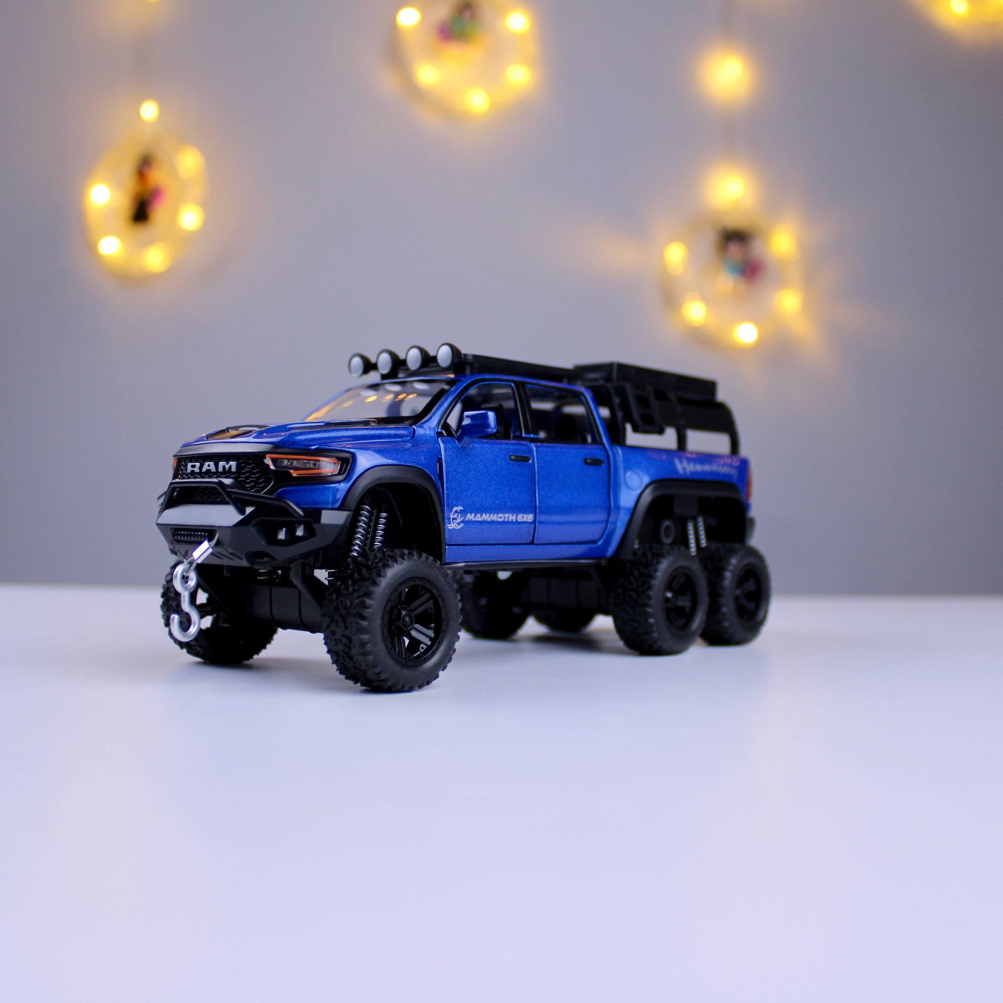 RAM Die-Cast Model Car – 1:32 Scale