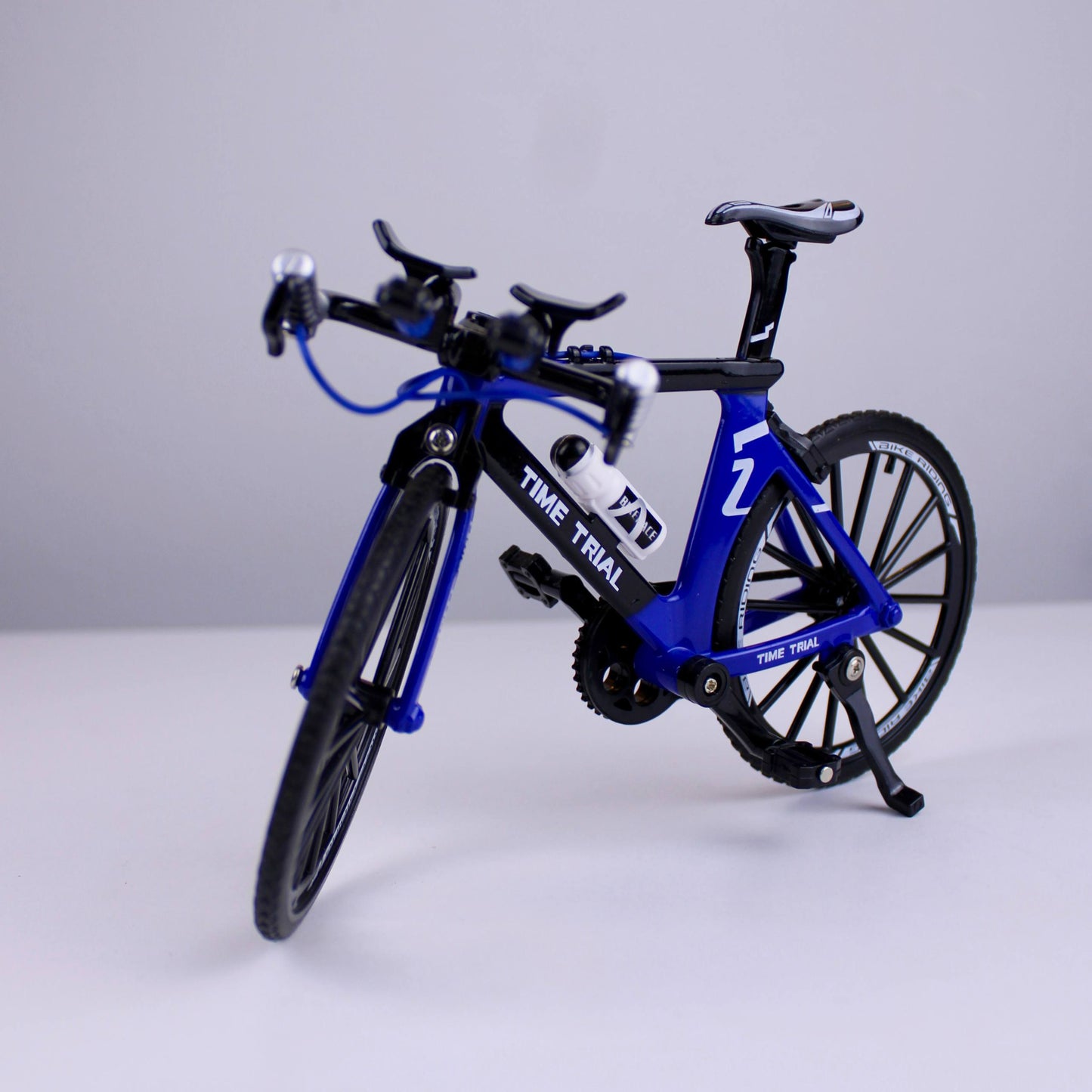 Metal Bicycle Model – 1:8 Scale