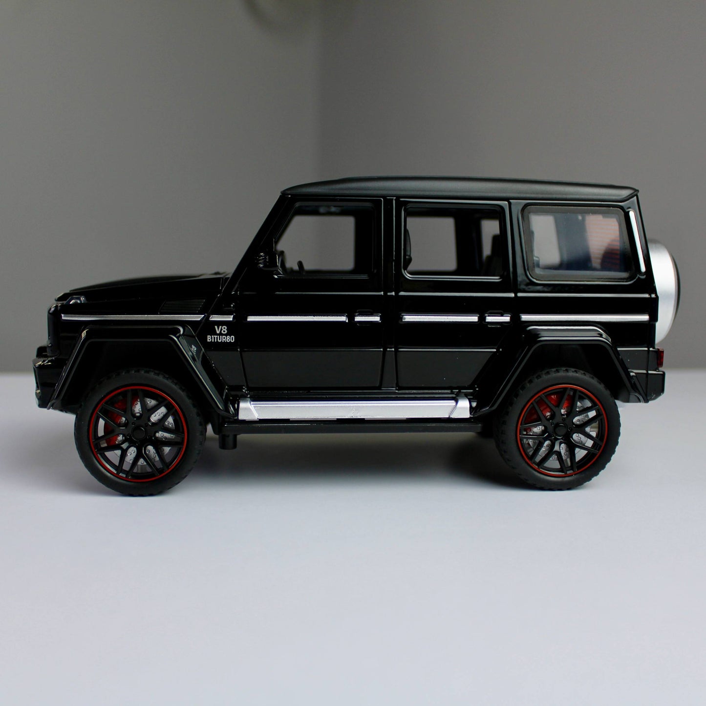 مجسم Mercedes-Benz G63 AMG – مقاس 1:24