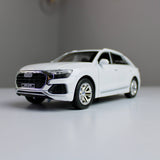 مجسم Audi Q8 – مقاس 1:24