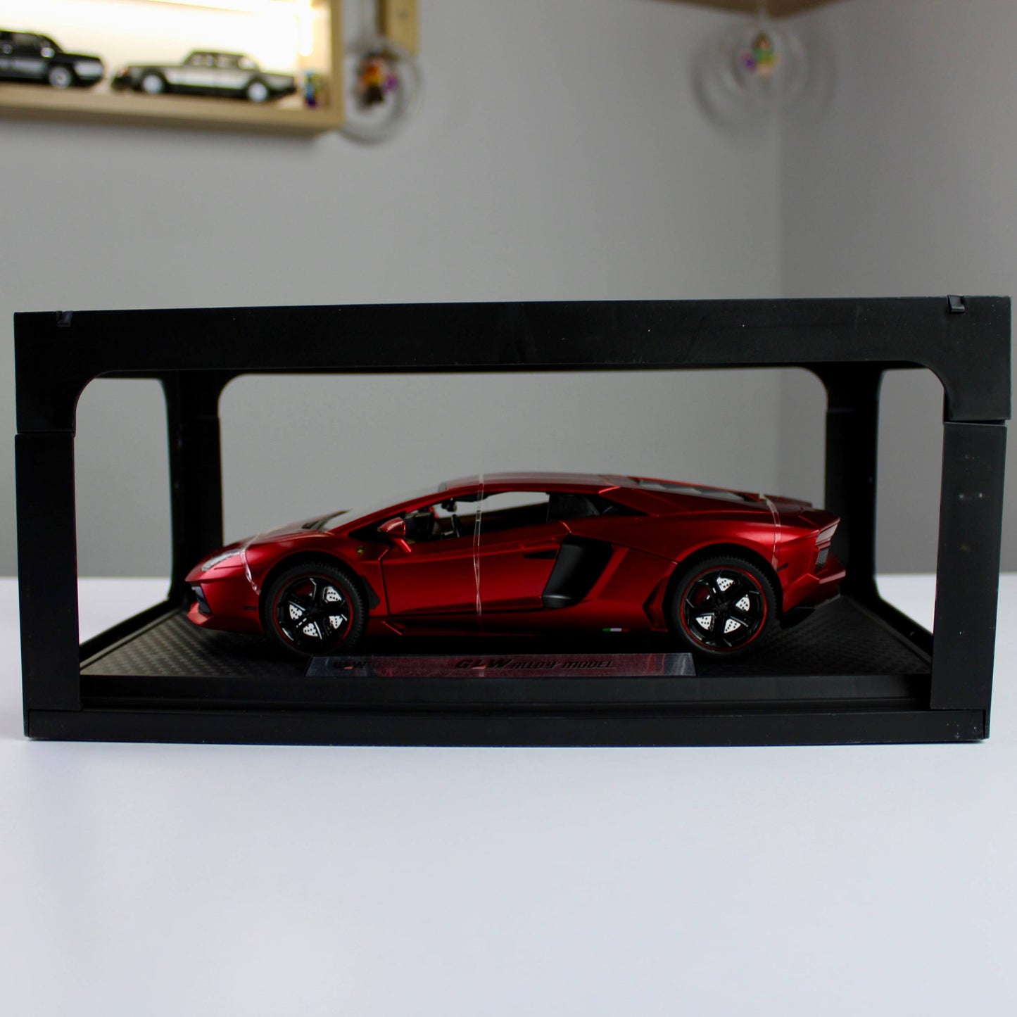 Lamborghini Countach LPI 800-4 Diecast Model – Luxury Supercar Replica (1:18)