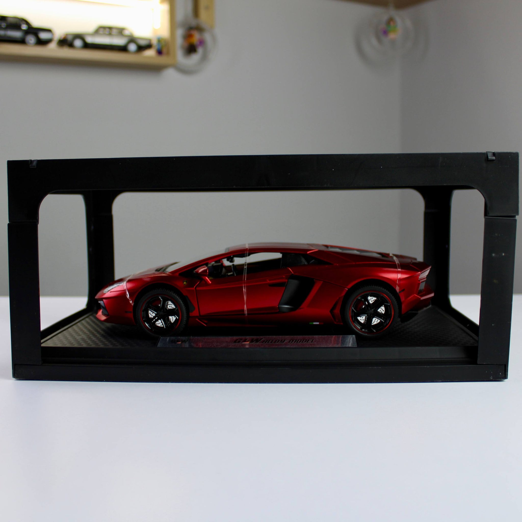 Lamborghini Countach LPI 800-4 Diecast Model – Luxury Supercar Replica (1:18)