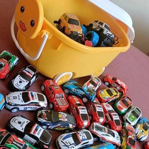 صندوق سيارات جامبو – 48 سيارة معدنية تسحب للخلف