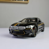 BMW M8 Competition 1:24 Diecast – Light & Sound