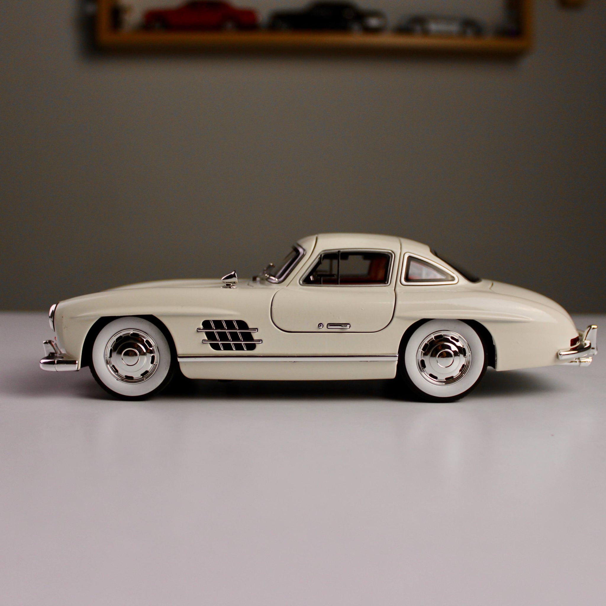 Mercedes-Benz 300SL Gullwing 1:24 Die-Cast