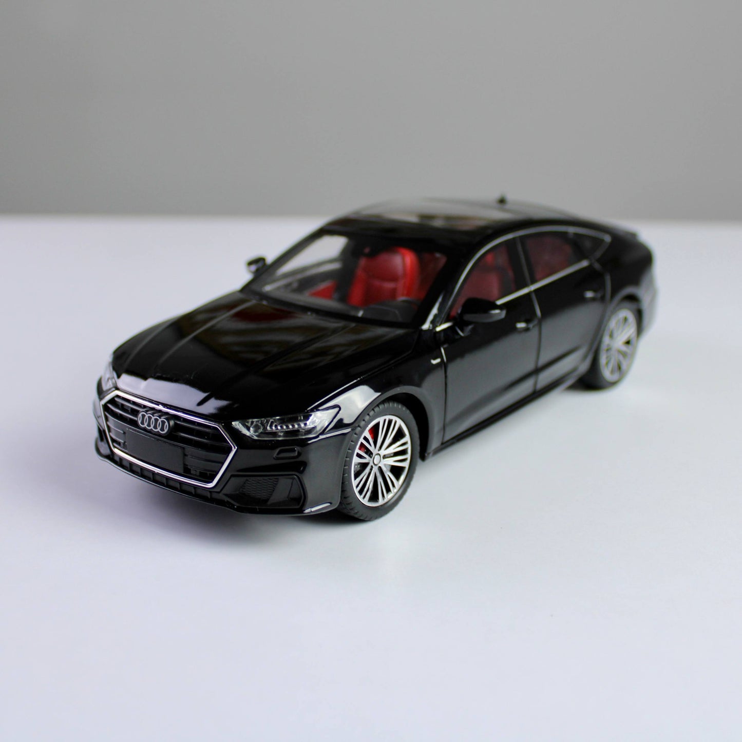 Audi A7 1:24 Die-Cast Model Car