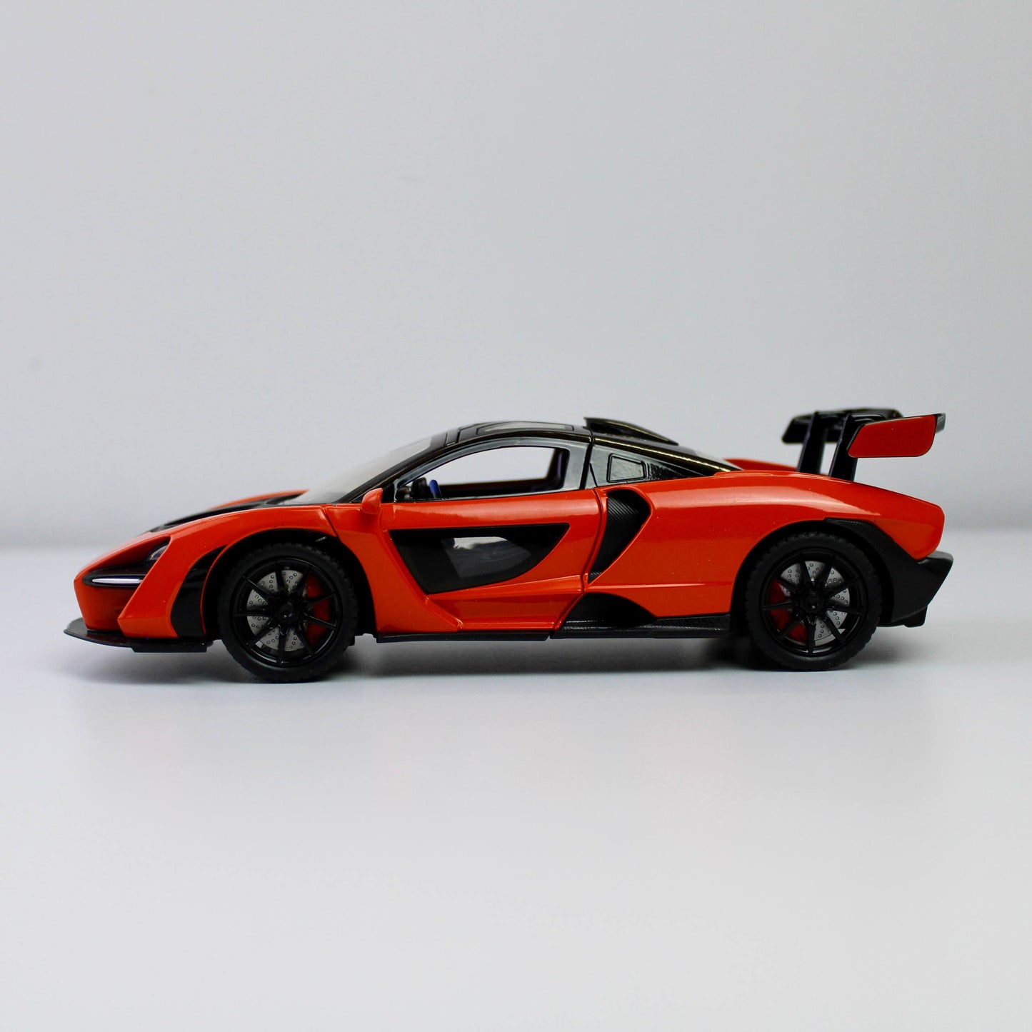 McLaren 1:24 Scale Die-Cast Car