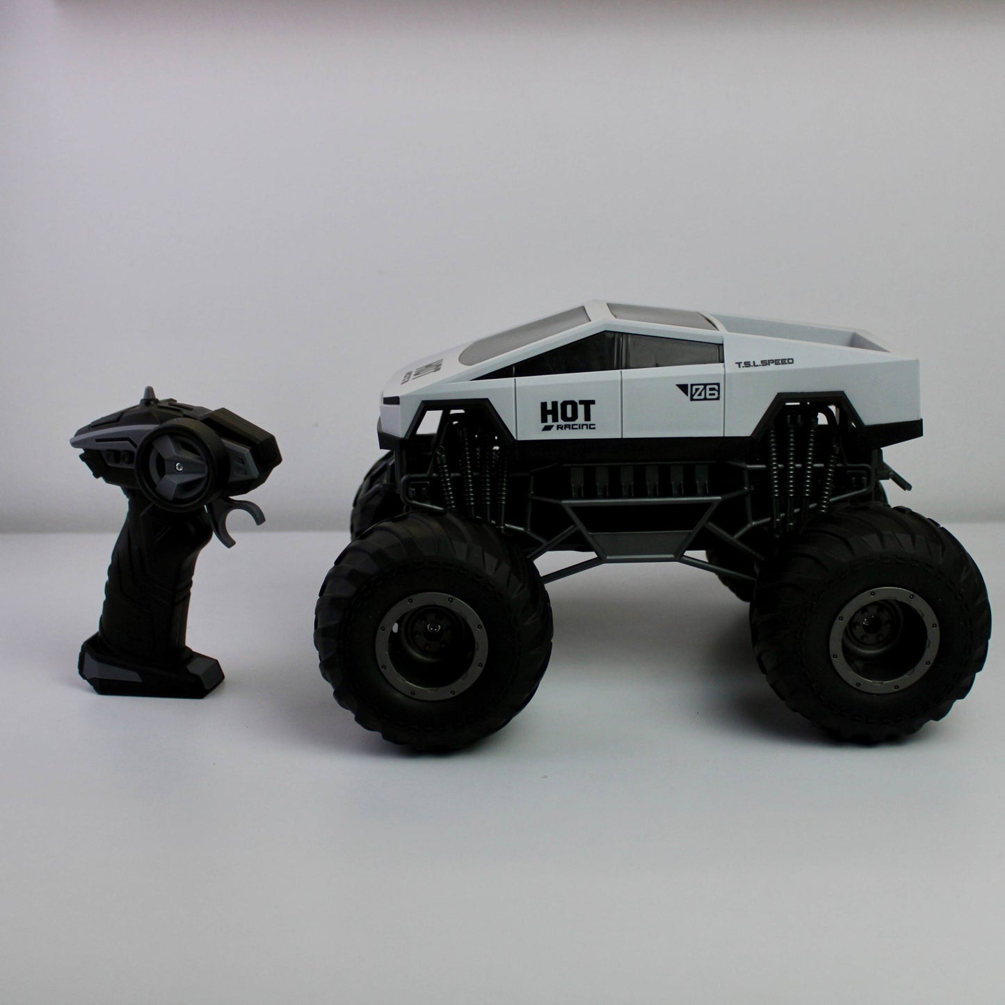 RC Monster Cyber Truck 1:12 – Remote Control Off-Road Climbing Truck 2.4GHz