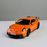 سيارة نموذج بورش 911 GT3 من Bburago بمقياس 1:24 - مجموعة ستار