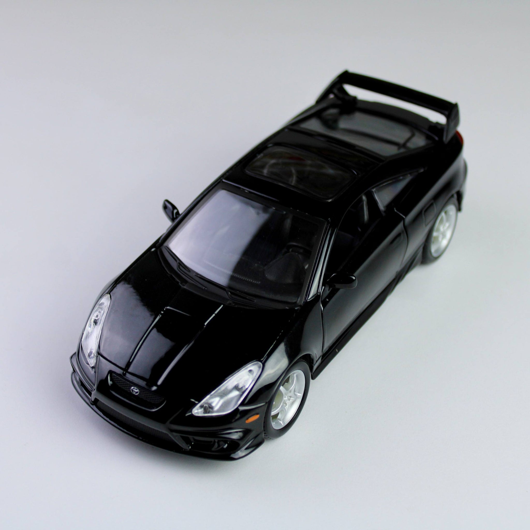 Maisto Toyota Celica GT-S 2004 1:24 Die-Cast Model Car