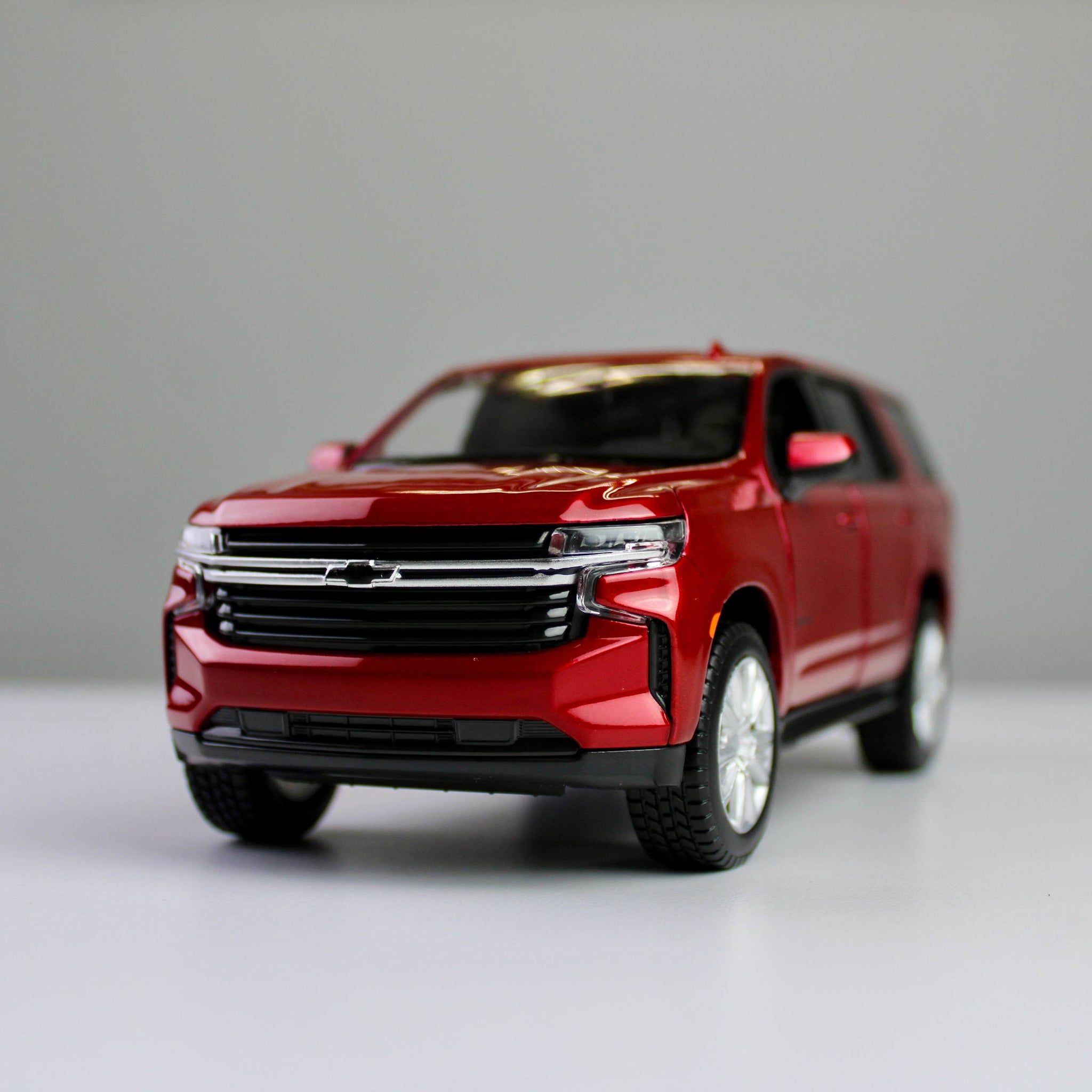 Maisto Chevrolet Tahoe 2021 1:26 Die-Cast Model SUV