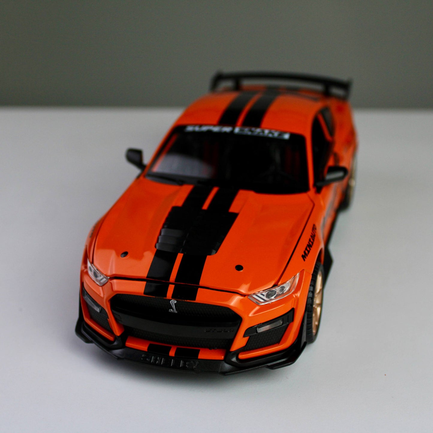 1:24 Die-Cast Ford Mustang Shelby GT500