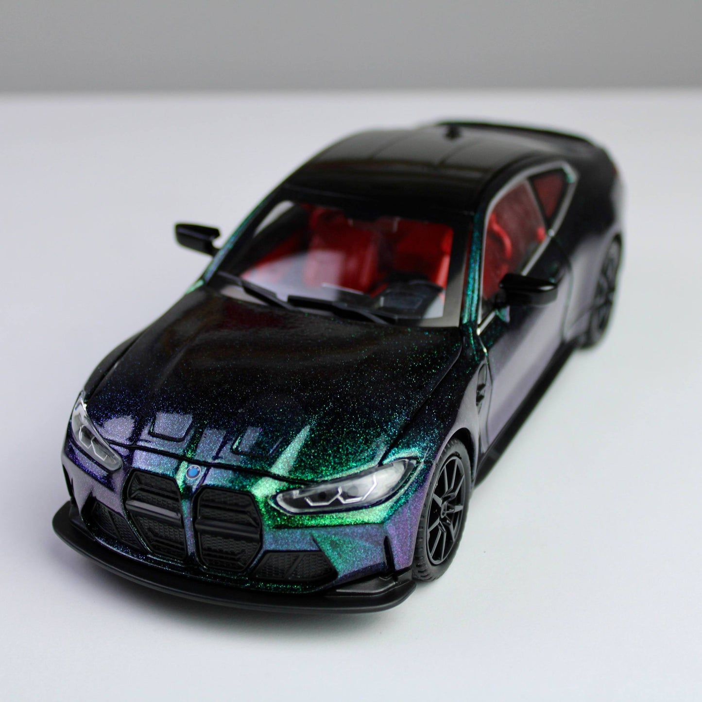 BMW M4 CSL – 1:24 Die-Cast Sports Car Model with Light & Sound