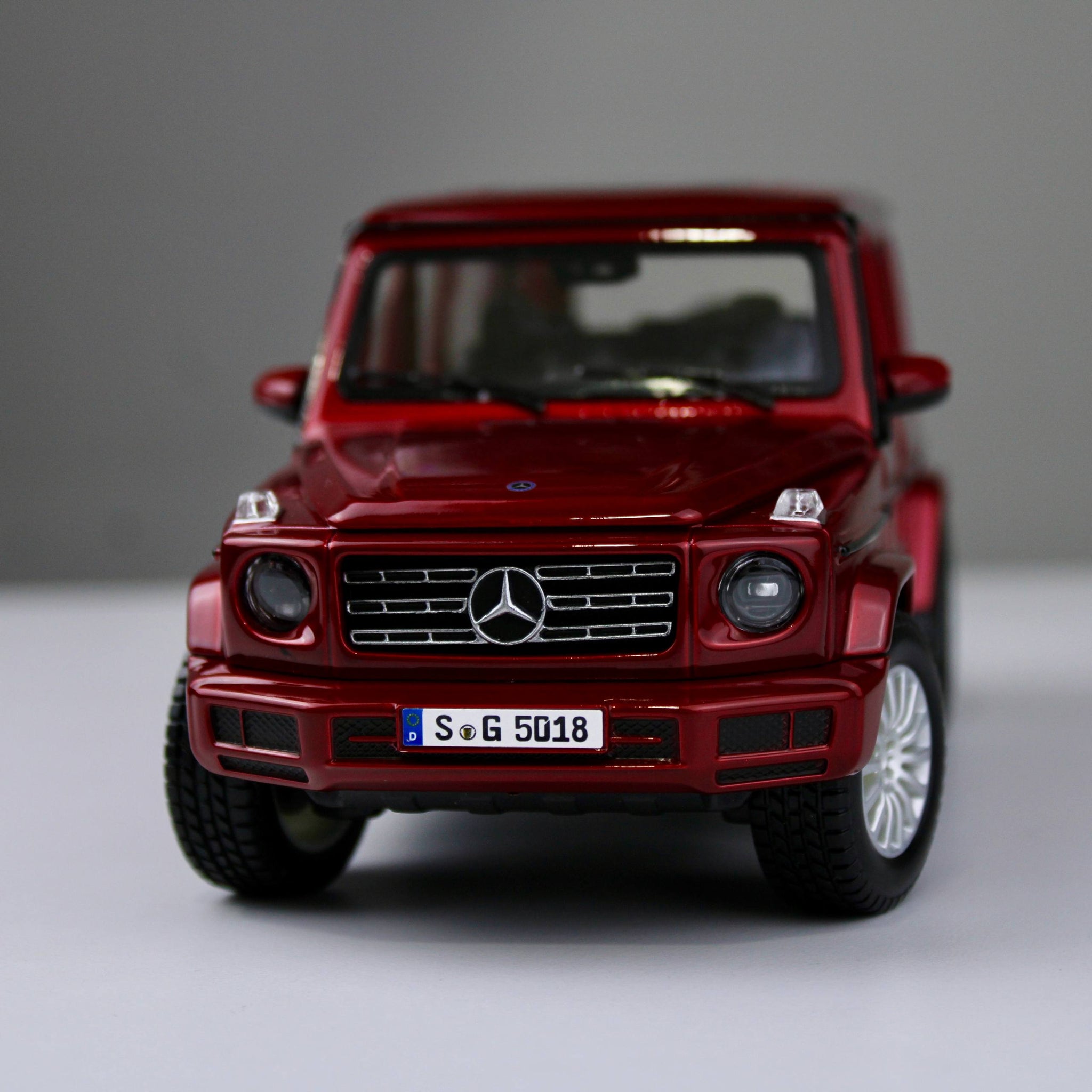 Mercedes-Benz G-Class Die-Cast Model Car – Maisto (1:24 Scale)