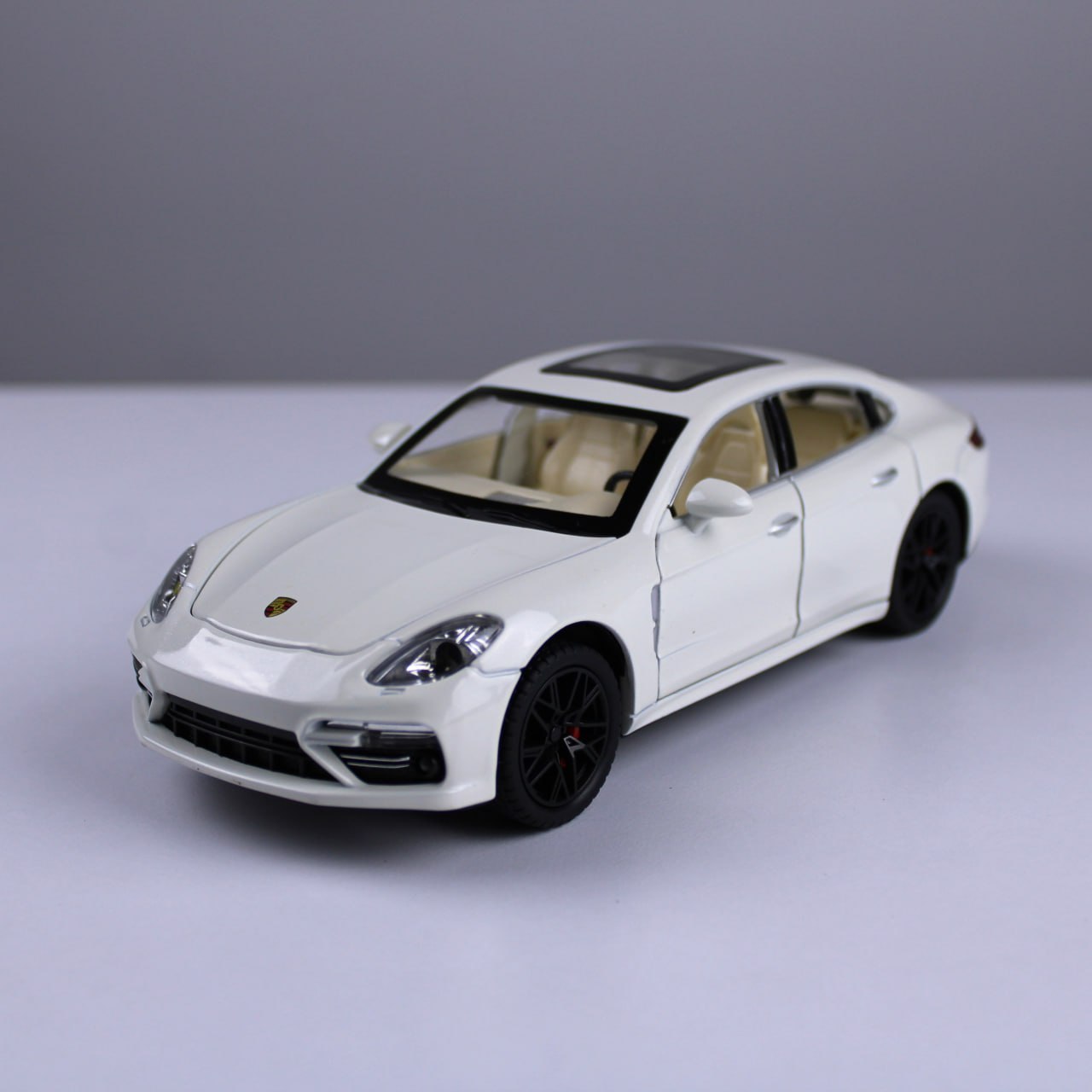 Porsche Panamera Diecast Model – Realistic Luxury Car Replica