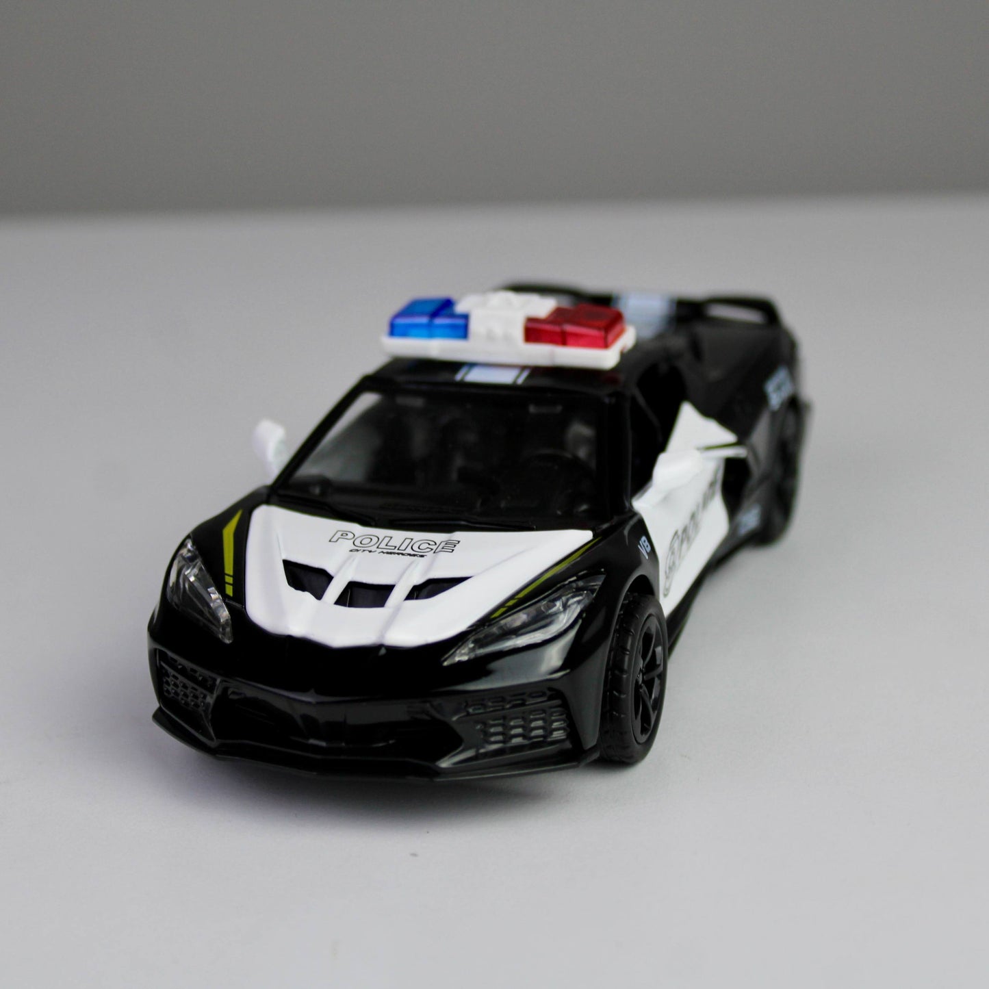 Police Sports Car Die-Cast 1:28 – Metal Model with Lights & Siren Sounds