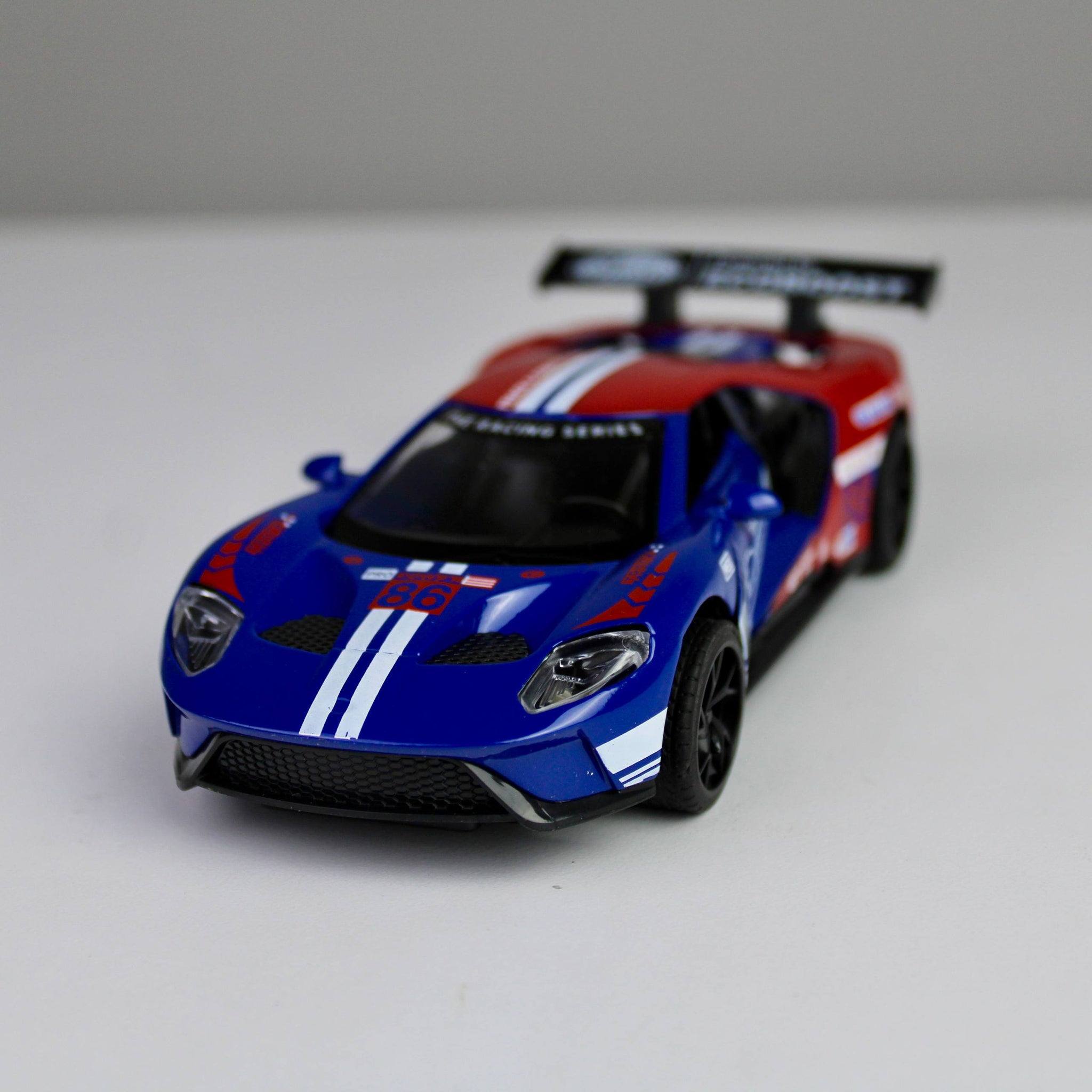 Ford GT-Inspired Racing Car Die-Cast 1:28 – Metal Model with Lights & Sounds