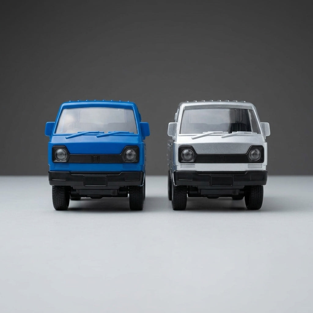 1:22 Plastic Cargo Truck – Light, Sound & Water Vapor