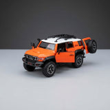 1:24 Plastic Toyota FJ Cruiser – Light & Sound