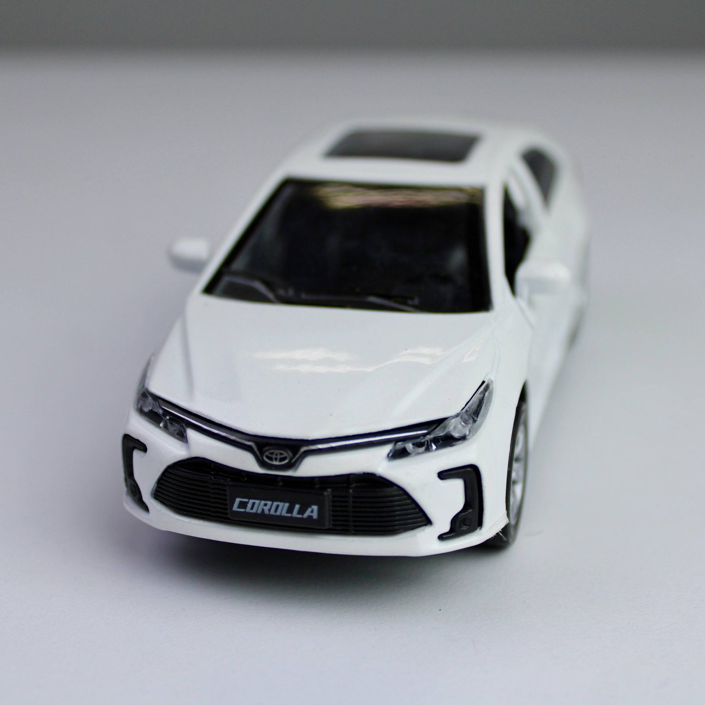 Toyota Corolla Diecast Model 1:38