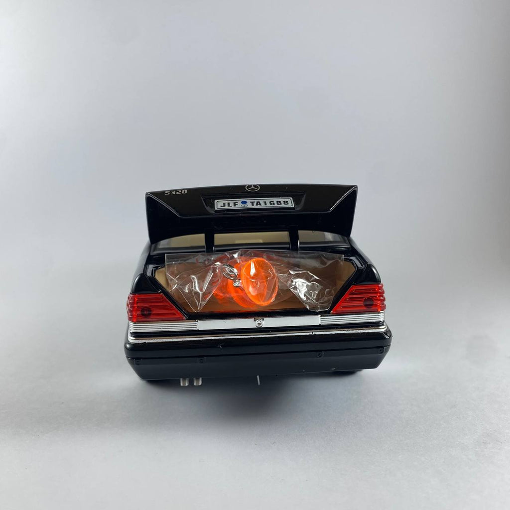 Mercedes-Benz S320 Classic Model Car – 1:24 Scale