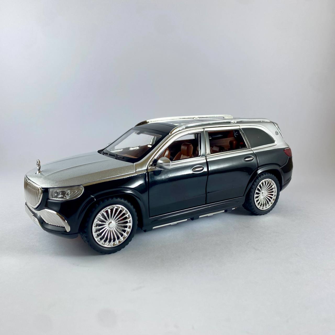 Mercedes-Maybach GLS 600 1:24 Scale Die-Cast Model Car
