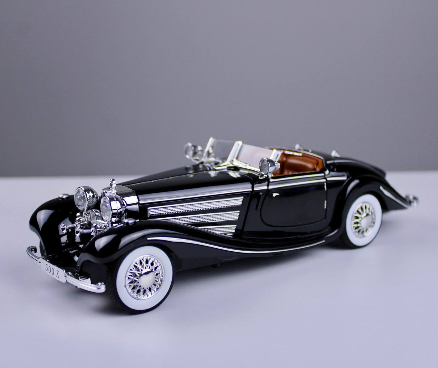 Mercedes Classic 500K 1:24 Scale Die-Cast Model Car