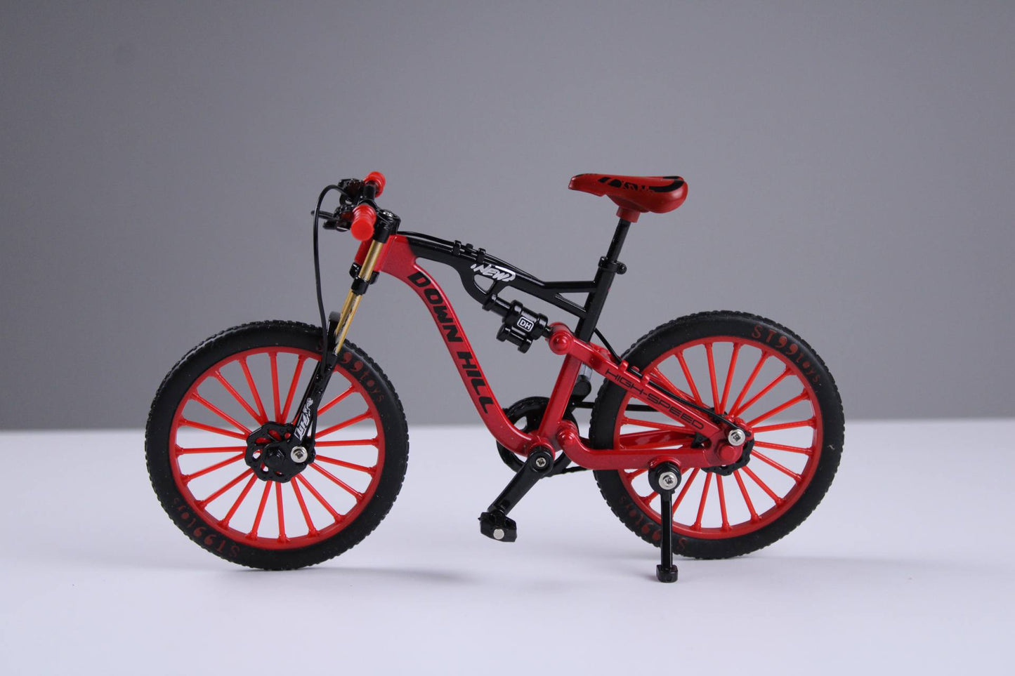 Metal Bicycle Model – 1:8 Scale