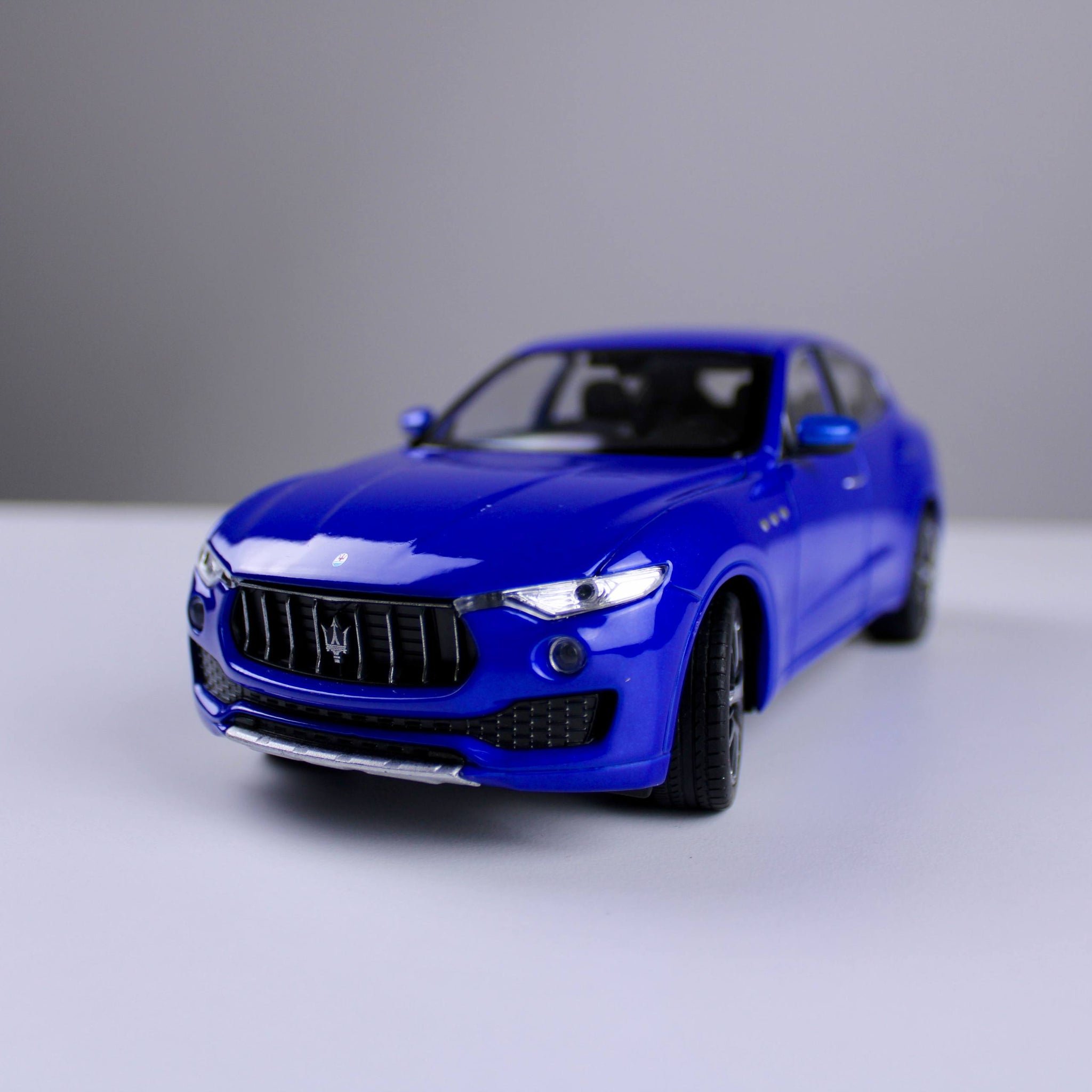Maserati Levante Die-Cast Model – Welly Scale 1:24
