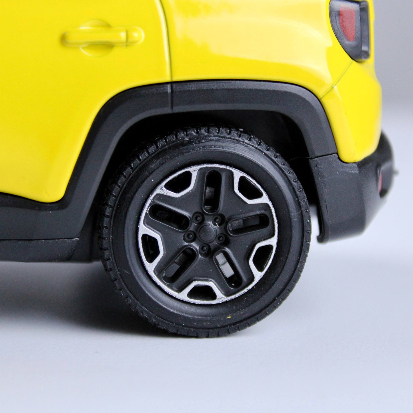 Jeep Renegade Trailhawk Die-Cast Model