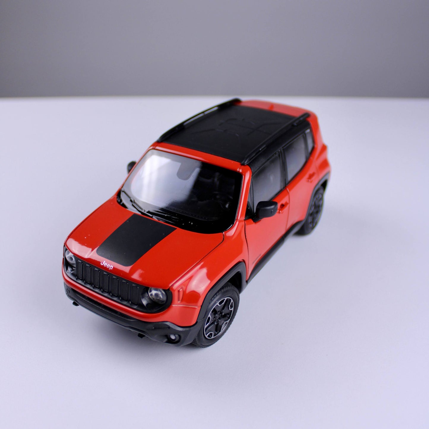 Jeep Renegade Trailhawk Die-Cast Model - orange