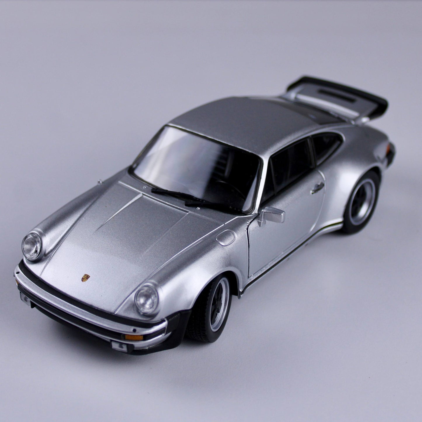 Porsche 911 Turbo Die-Cast Model – Silver
