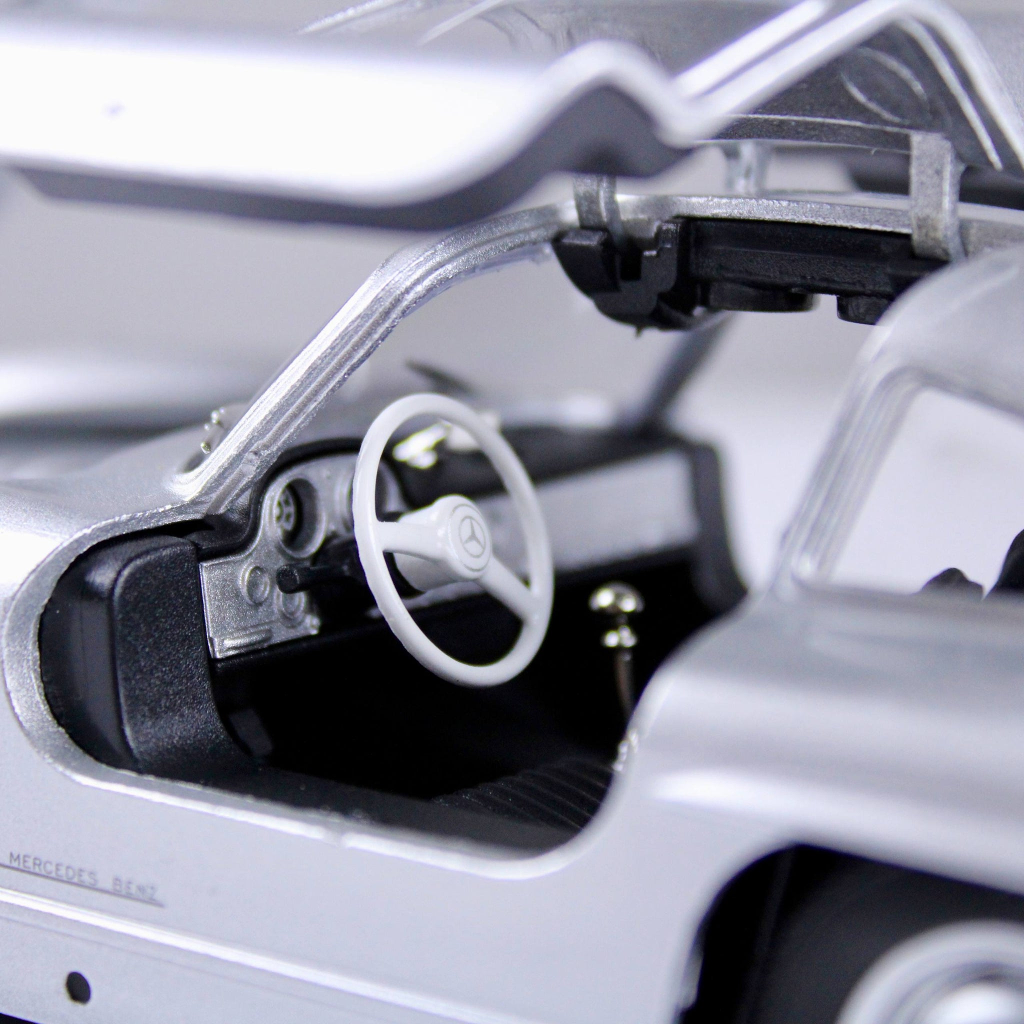 Mercedes Benz 300SL Die-Cast Model – Silver