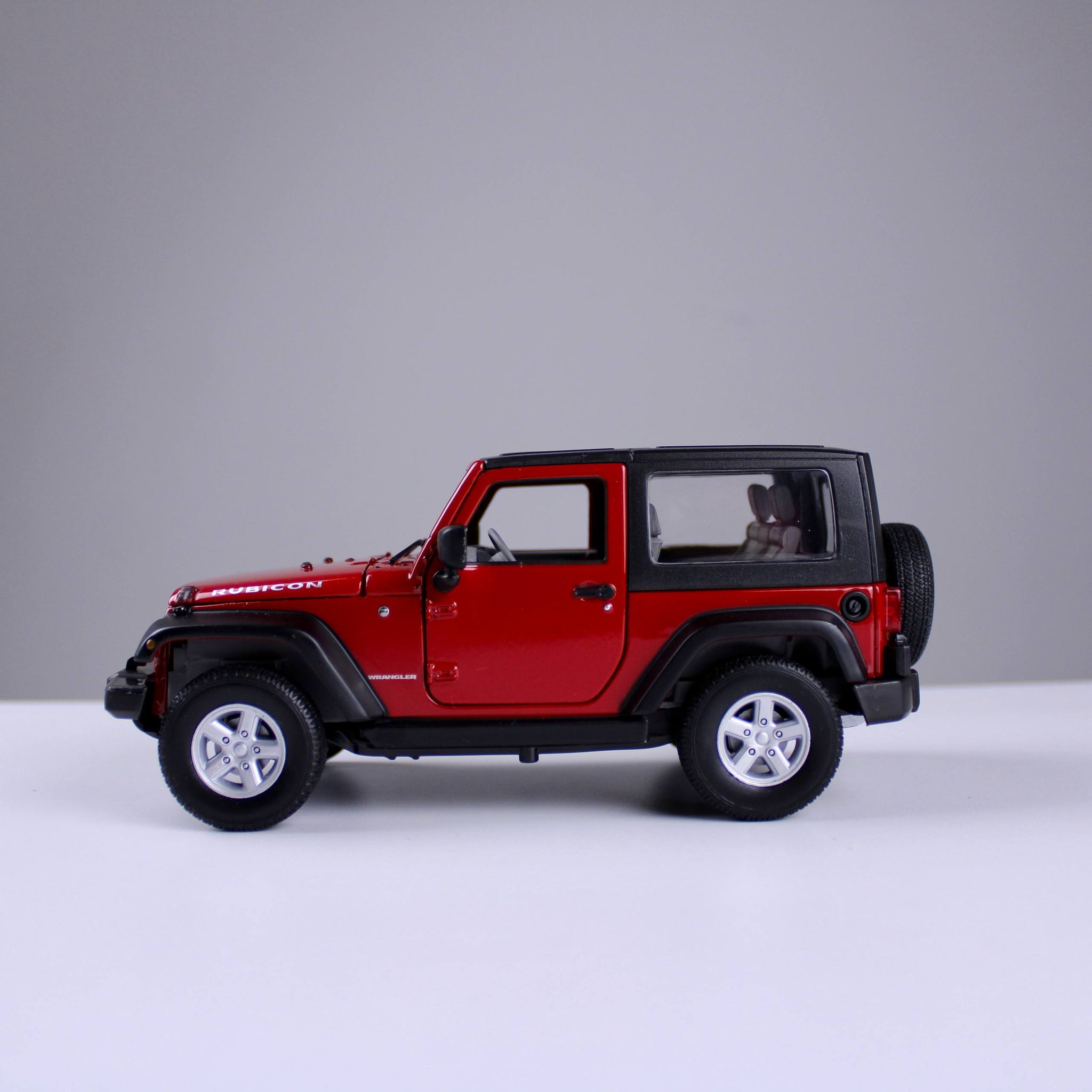 Jeep Wrangler Rubicon Die-Cast Model Car – Red
