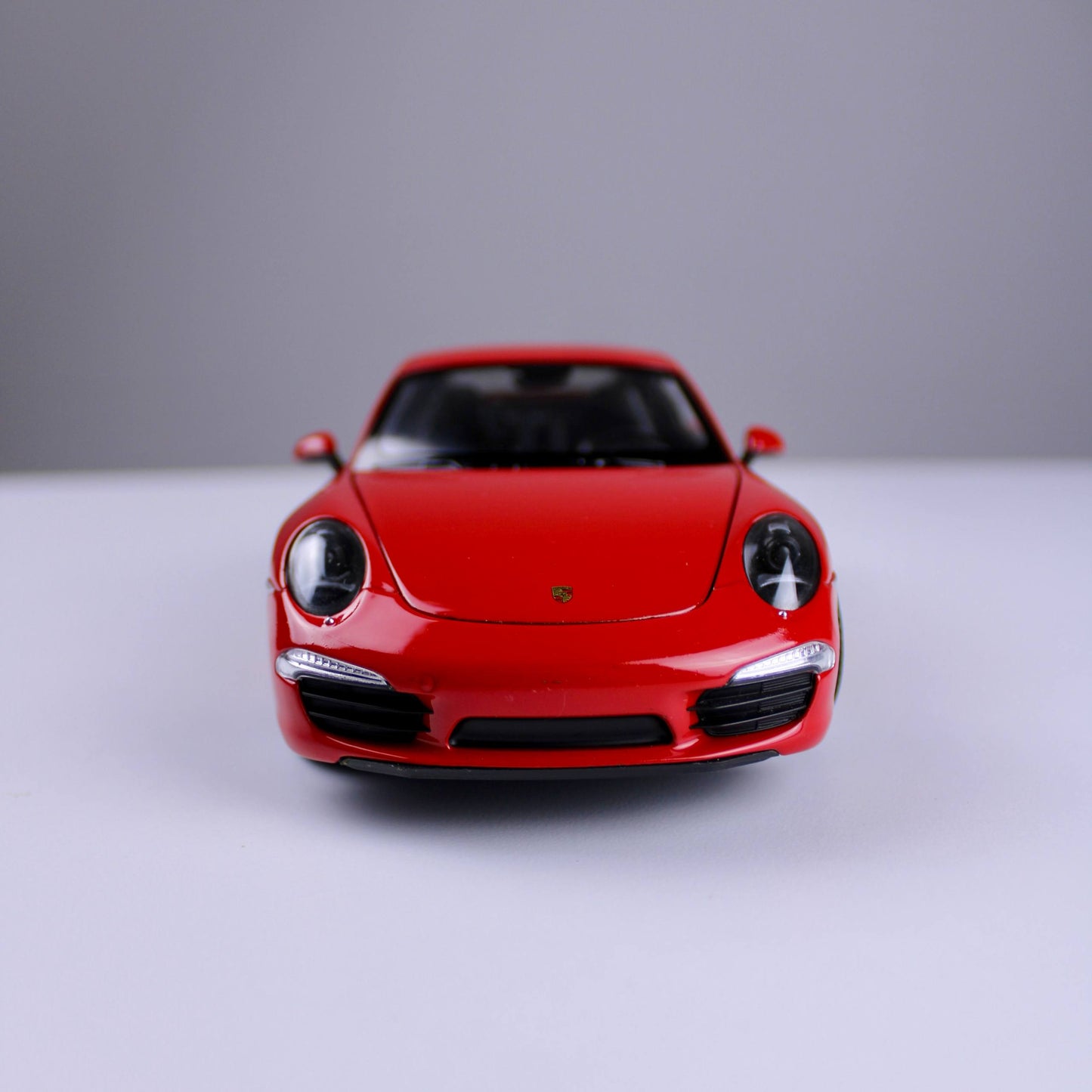 مجسم سيارة بورش 911 كاريرا S