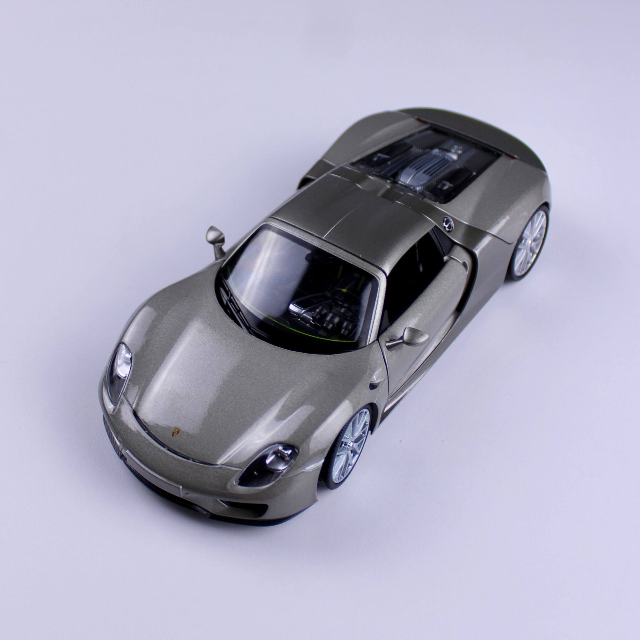 Porsche 918 Spyder - Champagne