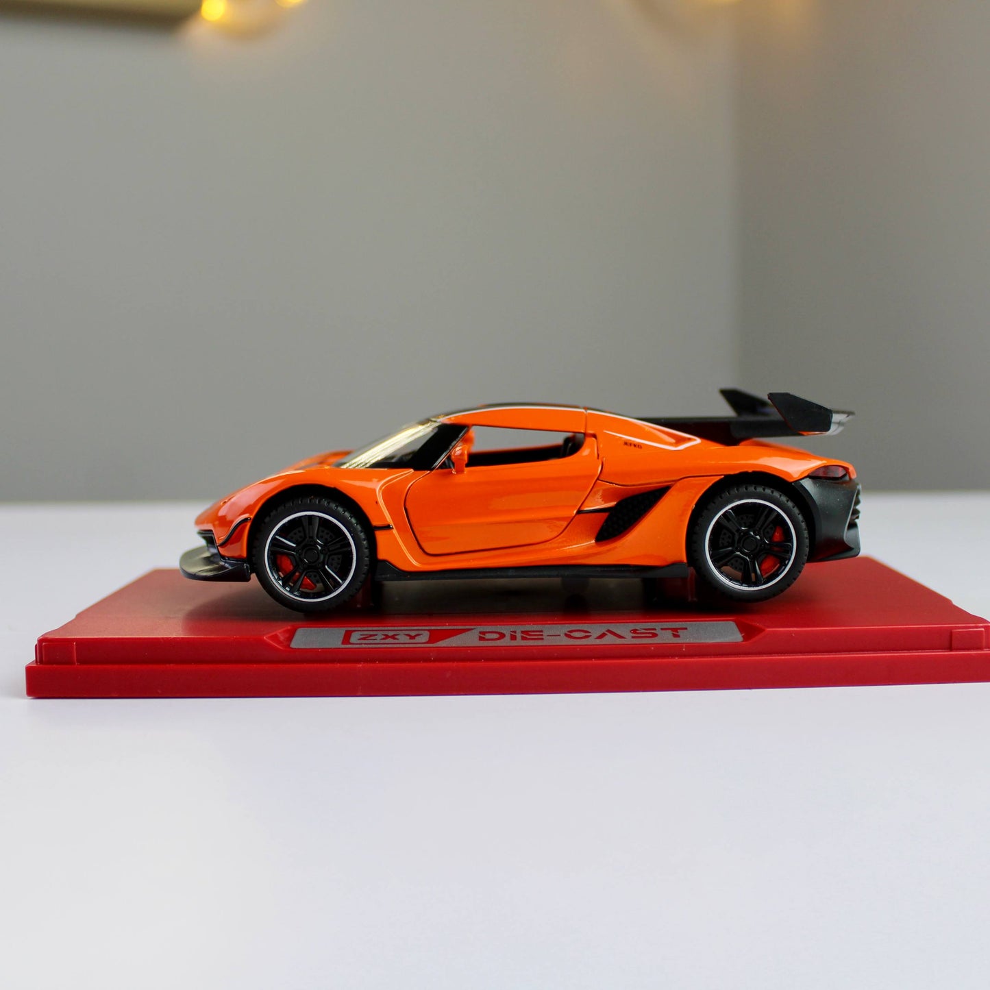 Koenigsegg Jesko 1:32 Diecast Model