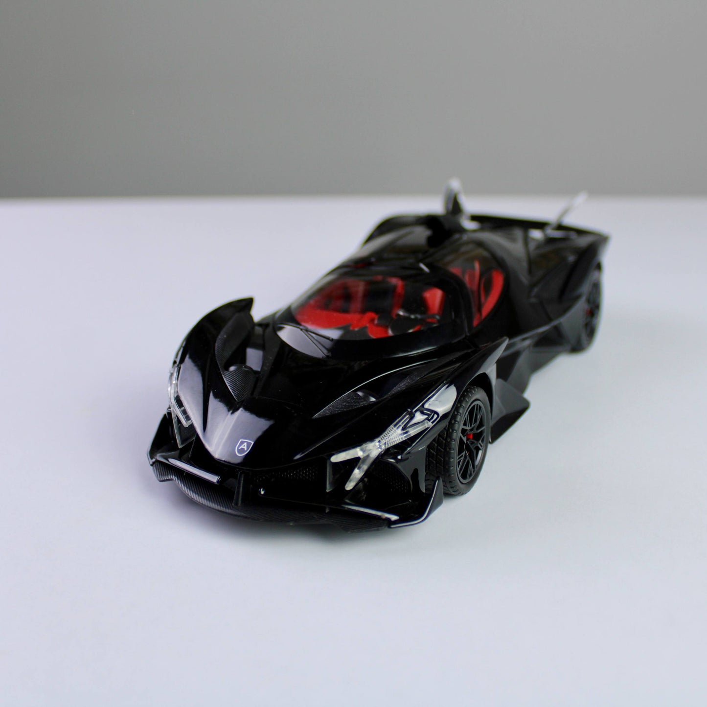 مجسم أبولو بروجيكت إيفو 1:24 مصبوب - أضواء وسحب للخلف