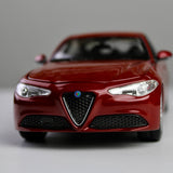 Bburago Alfa Romeo Giulia 1:24 Die-Cast Model Car