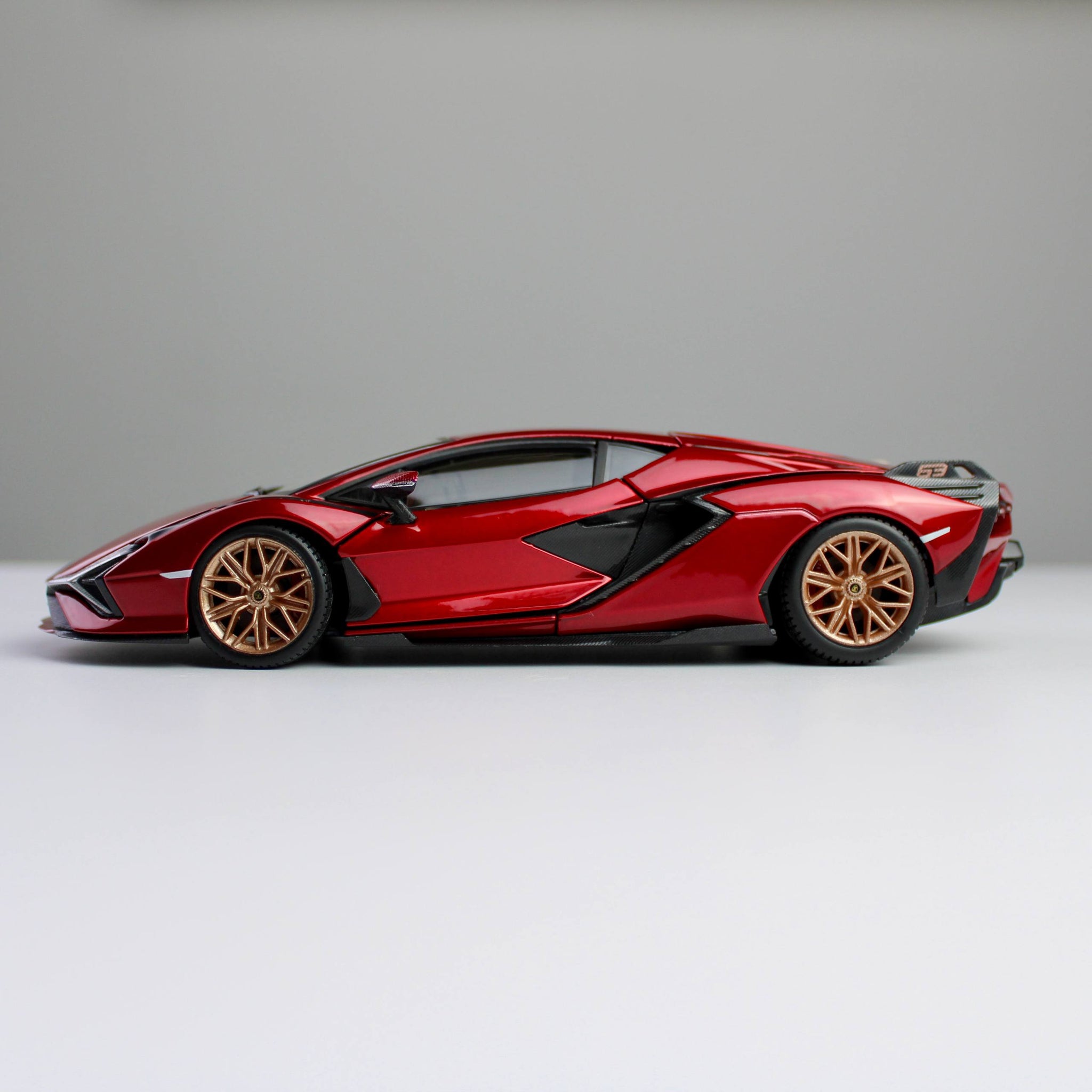 Bburago Lamborghini Sián FKP 37 1:24 Die-Cast Model Car