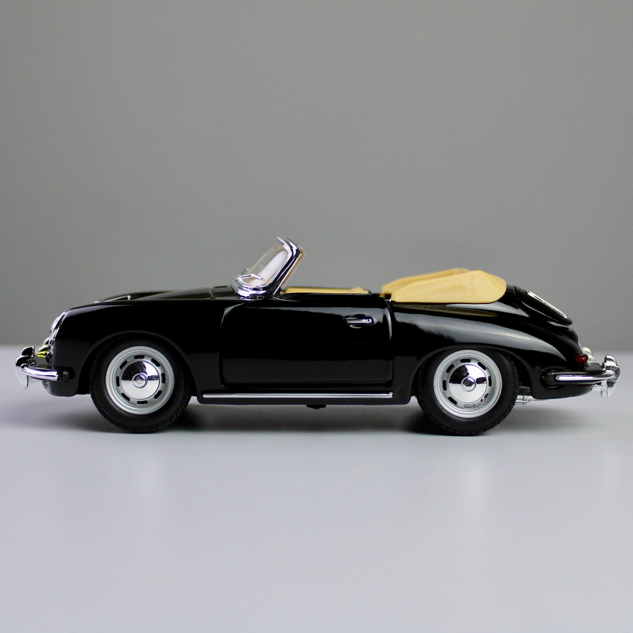 Bburago Porsche 356B Cabriolet 1961 1:24 Die-Cast