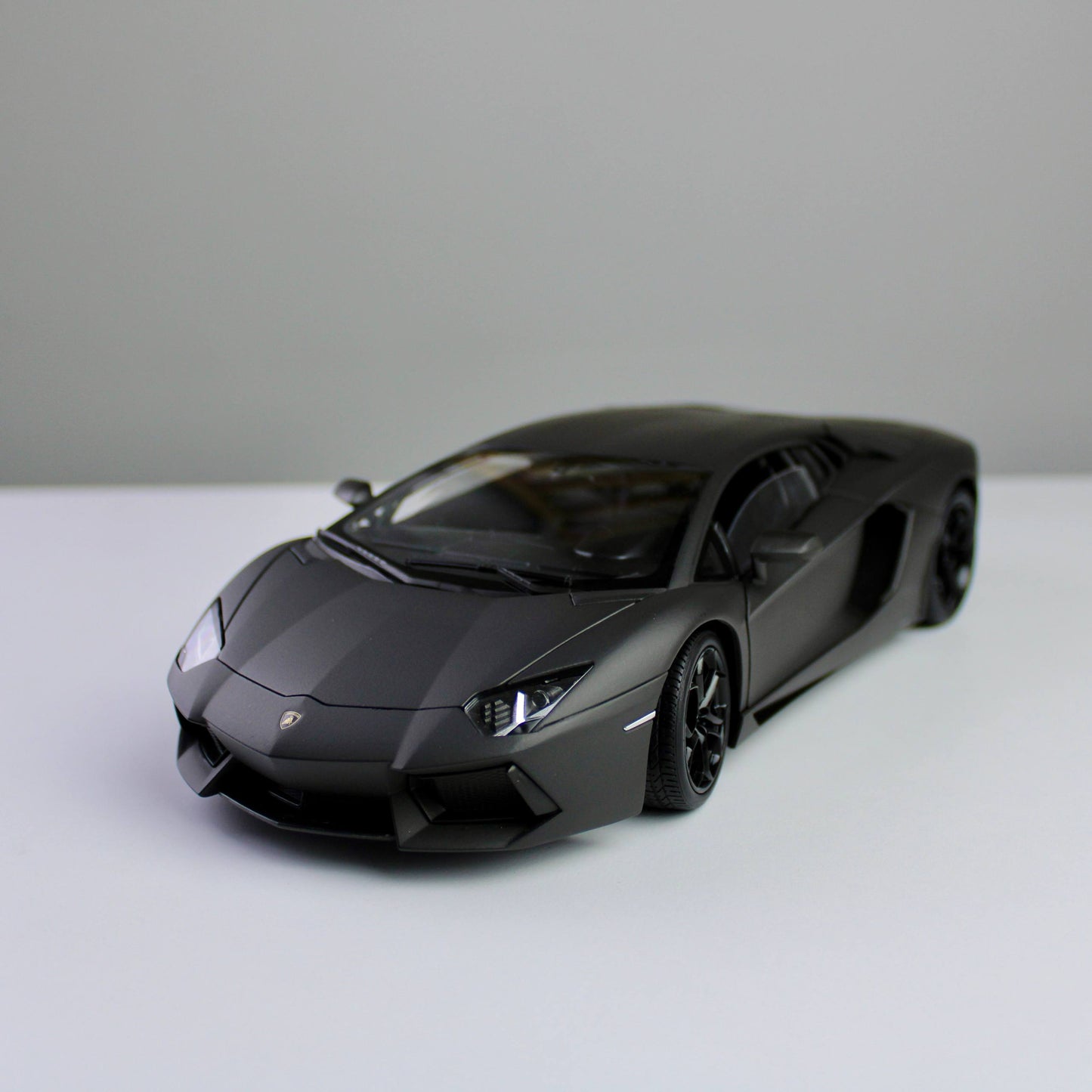 Welly Premium FX Lamborghini Aventador LP700-4 1:18 نموذج سيارة مصبوب