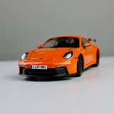 سيارة نموذج بورش 911 GT3 من Bburago بمقياس 1:24 - مجموعة ستار