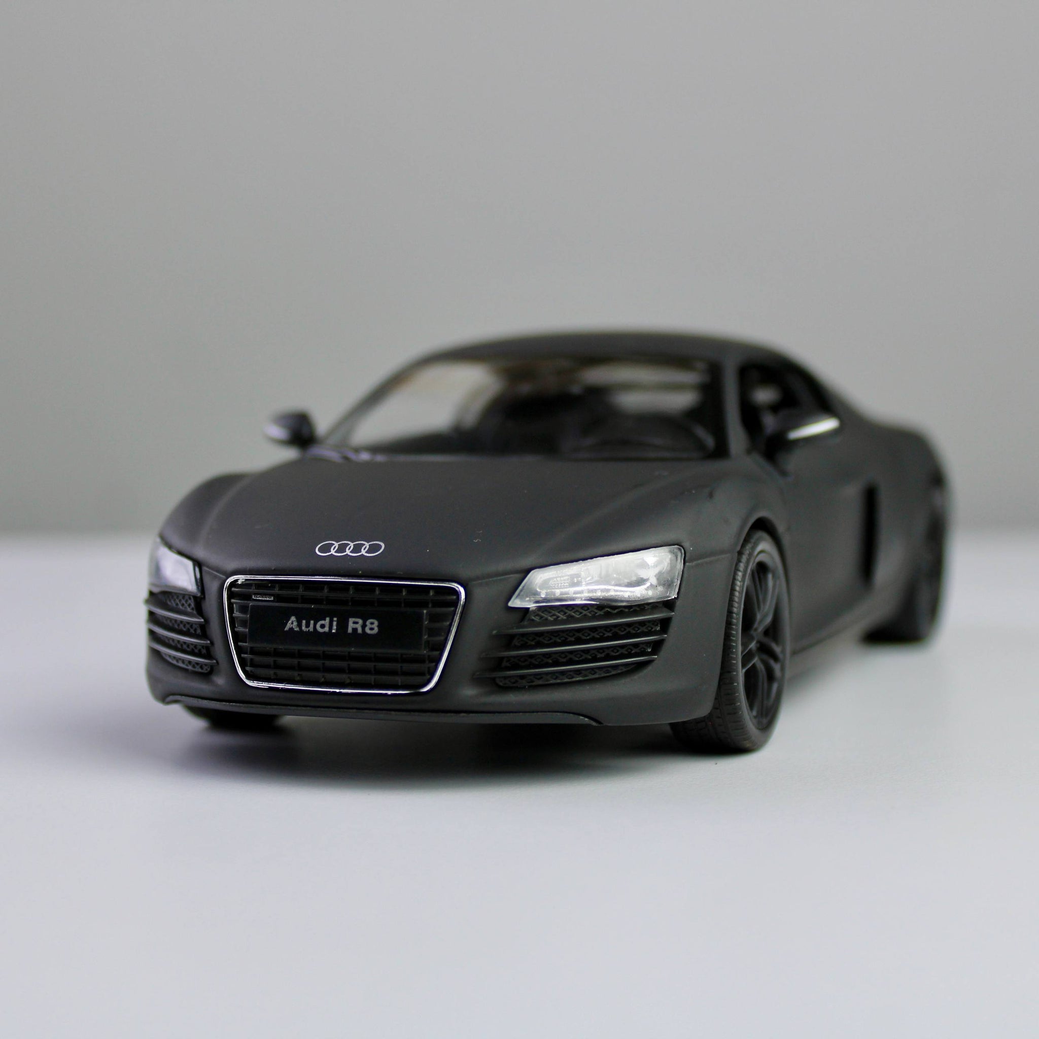 سيارة ويلي أودي R8 V10 طراز 1:24 مصبوبة