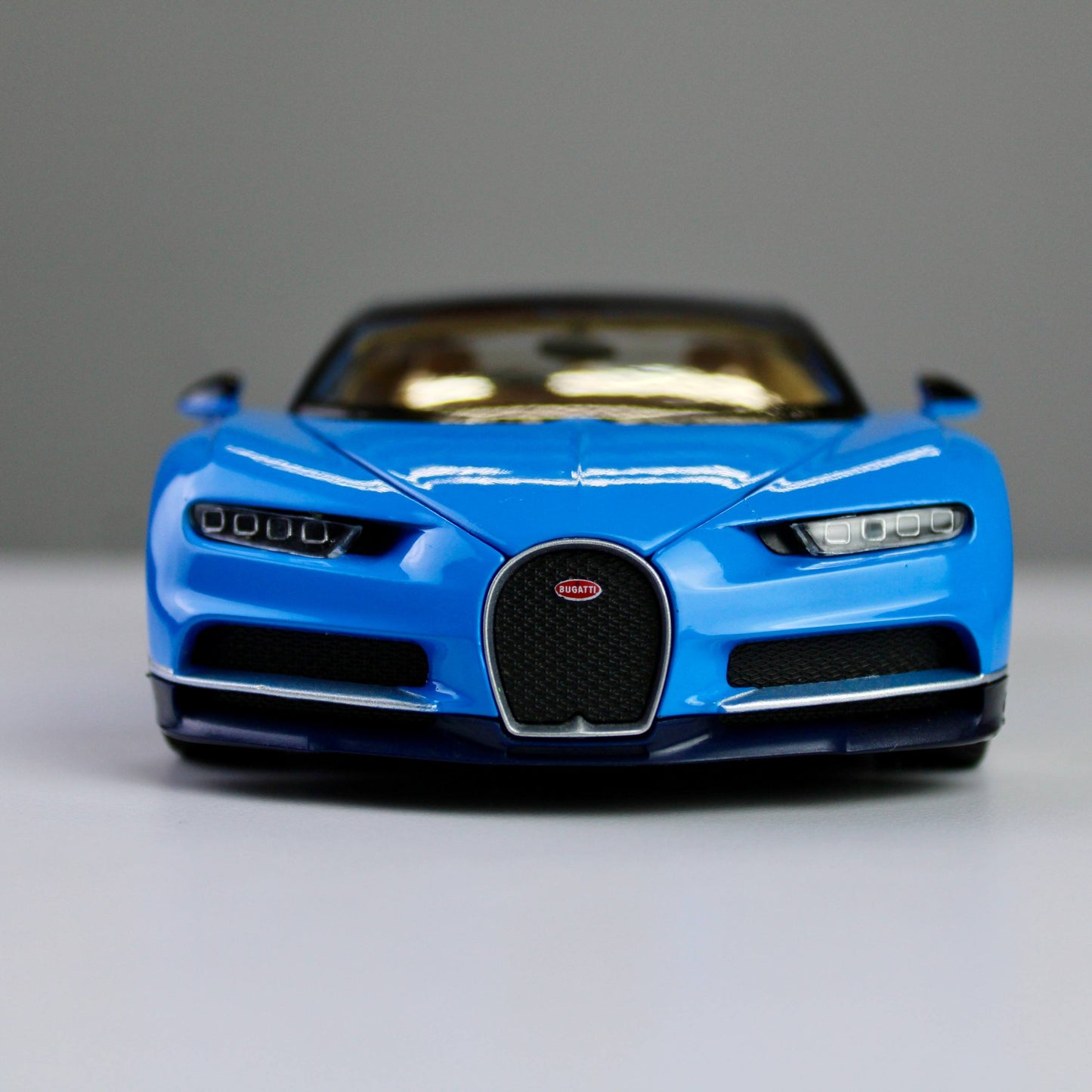 Welly Bugatti Chiron 1:24 Die-Cast Model Car