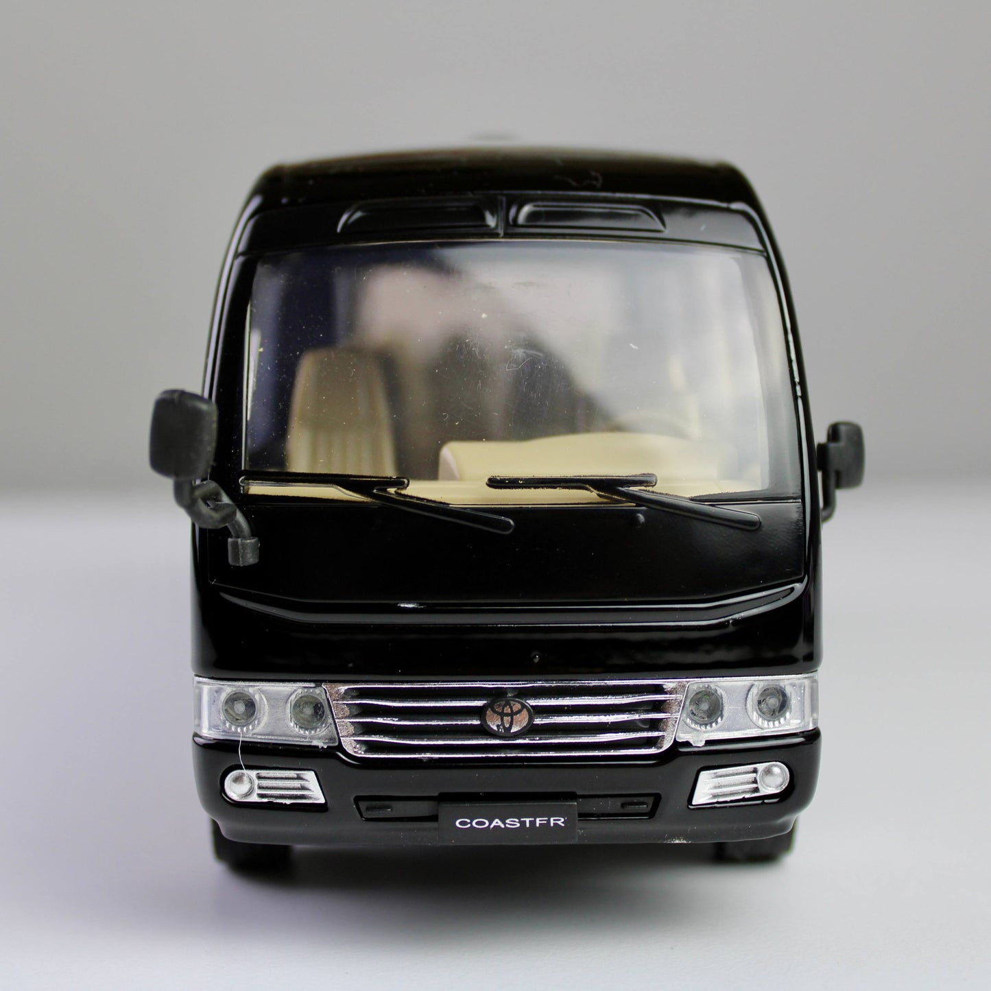 Toyota Coaster Die-Cast Bus Model – Premium Collectible with Light & Sound Pull-Back Action