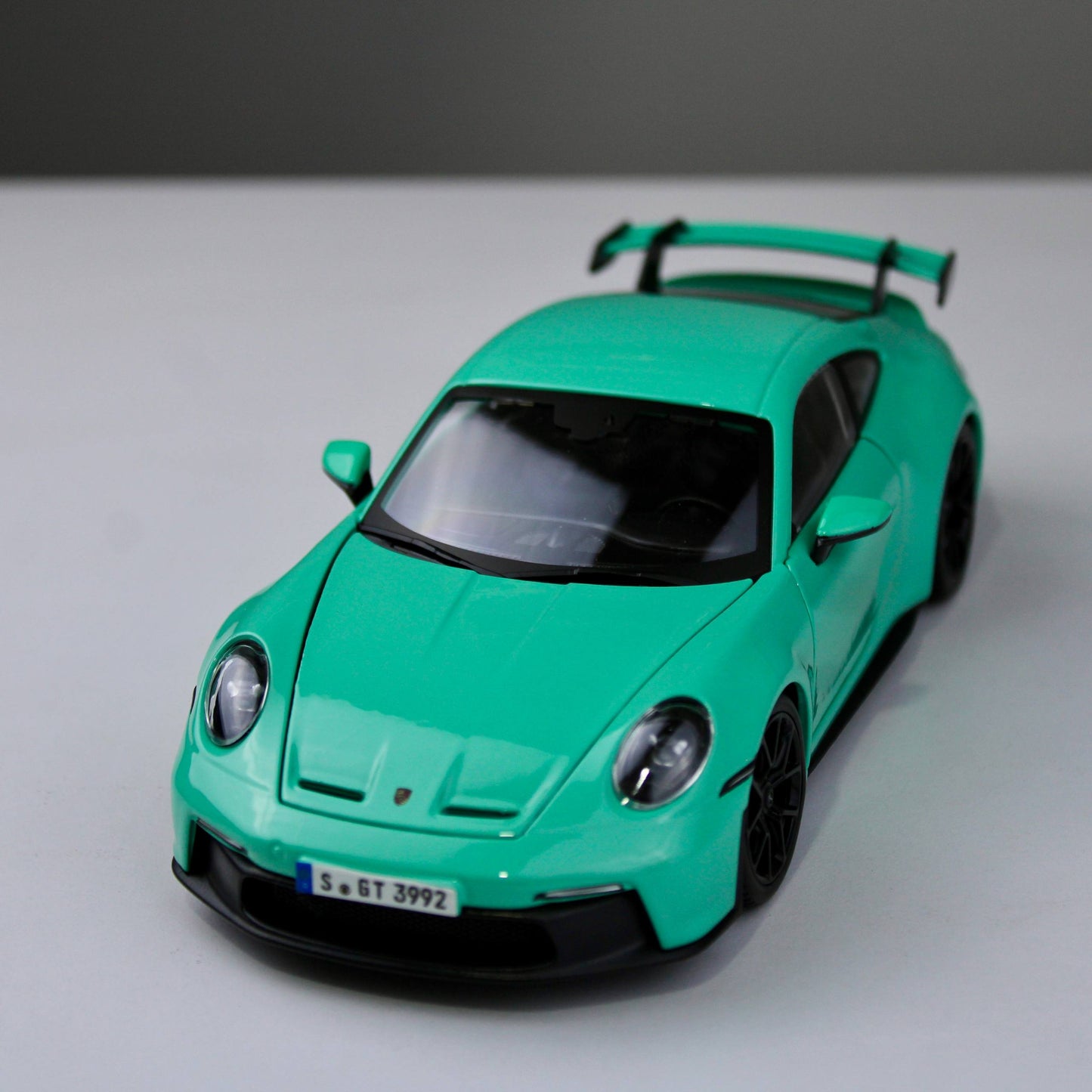 Product Title: Porsche 911 GT3 2021 Die-Cast Model Car – Bburago (1:24 Scale)